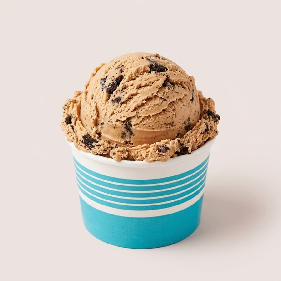 3C: Chocolate Cookies 'n Cream ice cream in a cup